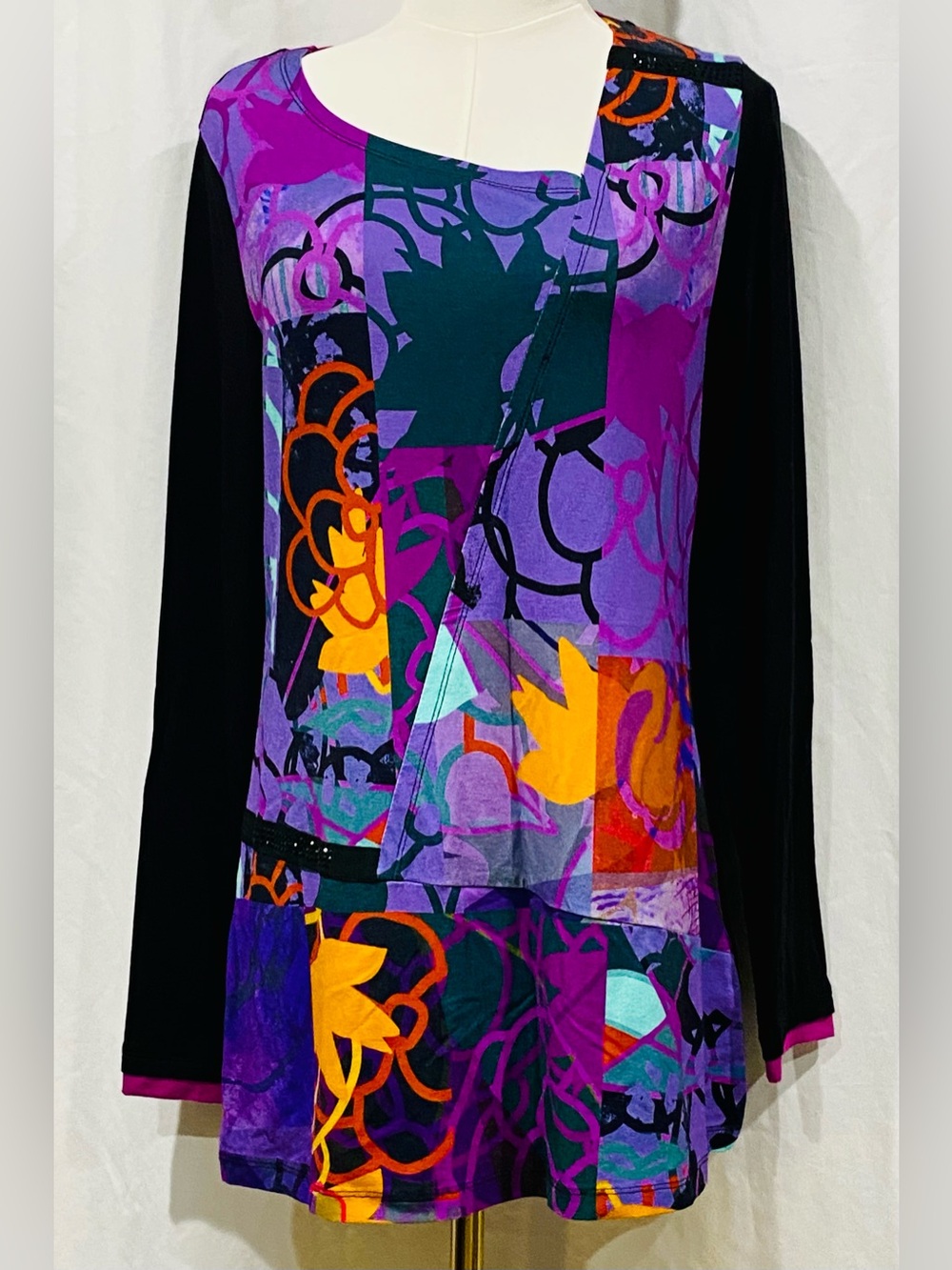 Simply Art by Dolcezza Black  Patchwork Colorful Design Long-Sleeve Tunic Top M.